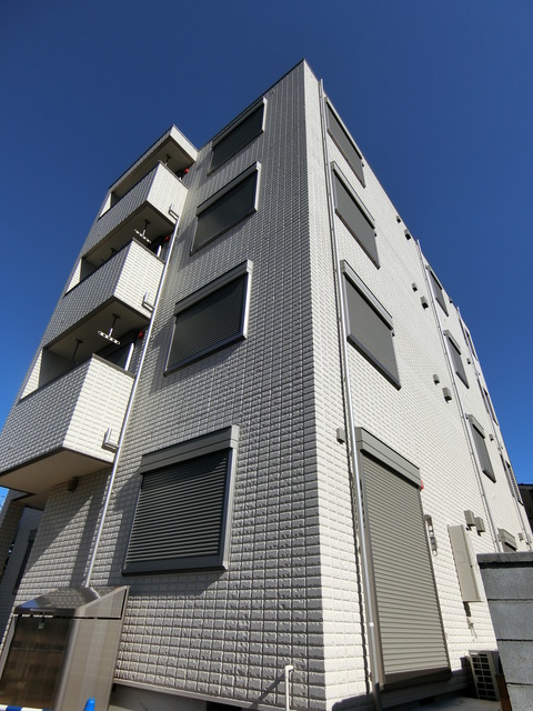 ��ʌ��������܎s��{��y�蒬�R���ڂ̃}���V�����̌����O��