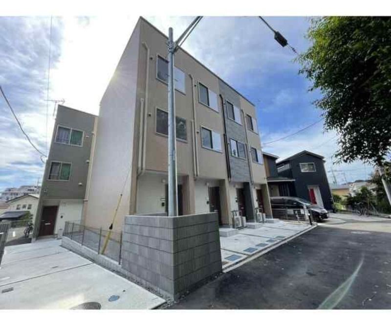 ��ʌ��������܎s����厚�w��̃A�p�[�g�̌����O��