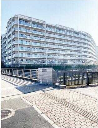 ��ʌ��z�J�s���C�N�^�E���W����1�̃}���V�����̌����O��