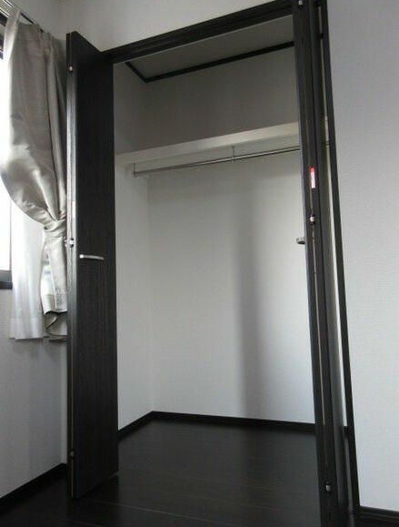 ��ʌ��@�c�s���m�؂S���ڂ̃e���X�n�E�X�̎��[