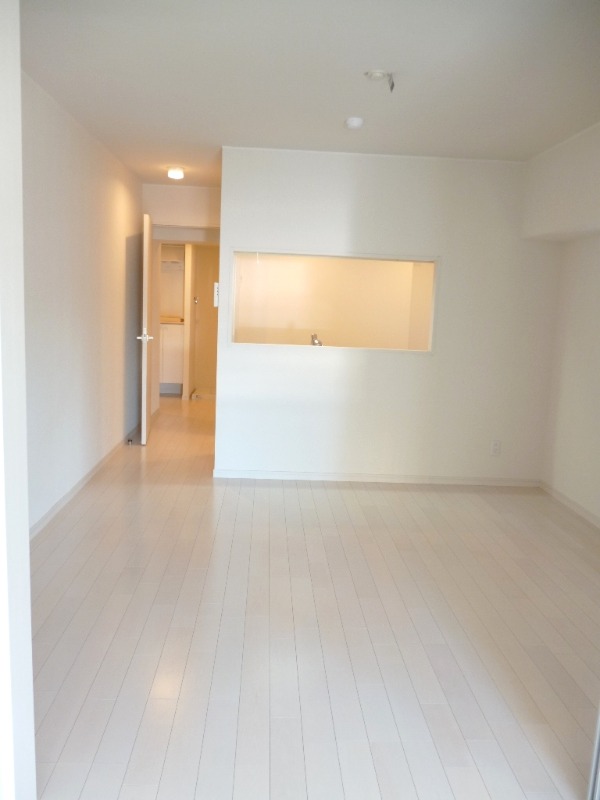 ��ʌ��������܎s��{���Ԓ��Q���ڂ̃}���V�����̋��ԁE���r���O