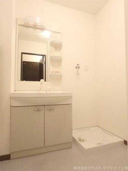 ��ʌ��k�����S�ɓޒ����R���ڂ̃}���V�����̐��ʏ�