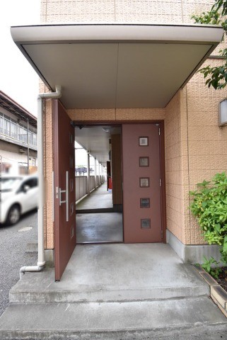 ��ʌ��z�J�s���������̃A�p�[�g�̃G���g�����X