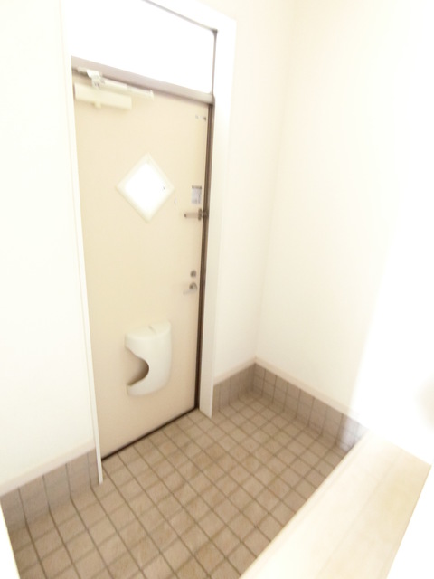 ��ʌ��k�����S�ɓޒ������Q���ڂ̃A�p�[�g�̌���