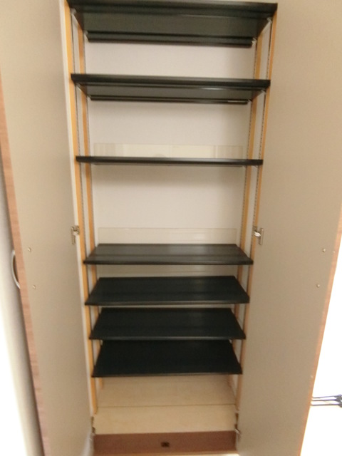 ��ʌ��k�����S�ɓޒ������Q���ڂ̃A�p�[�g�̂��̑������E�X�y�[�X