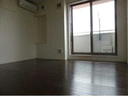 ��ʌ��������܎s�k��{�����R���ڂ̃}���V�����̋��ԁE���r���O