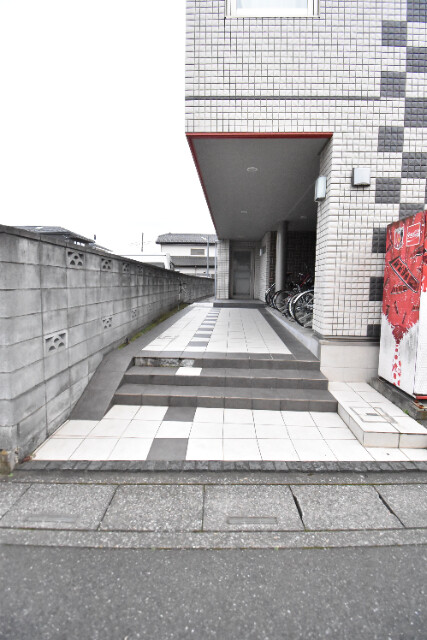 ��ʌ��������܎s�k��{�����R���ڂ̃}���V�����̃G���g�����X