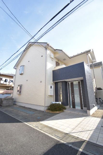 ��ʌ��������܎s�k����i���Q���ڂ̃A�p�[�g�̌����O��