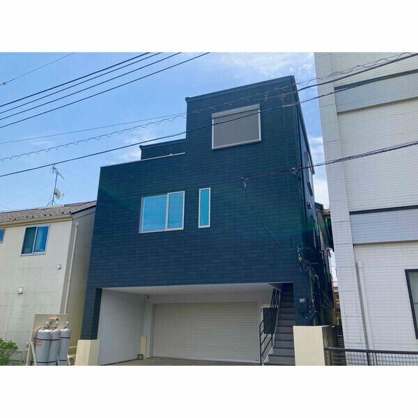 ��ʌ�����s�씵���J�U���ڂ̃A�p�[�g�̌����O��