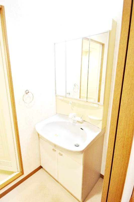 ��ʌ��������܎s��{��听���Q���ڂ̃}���V�����̐��ʏ�