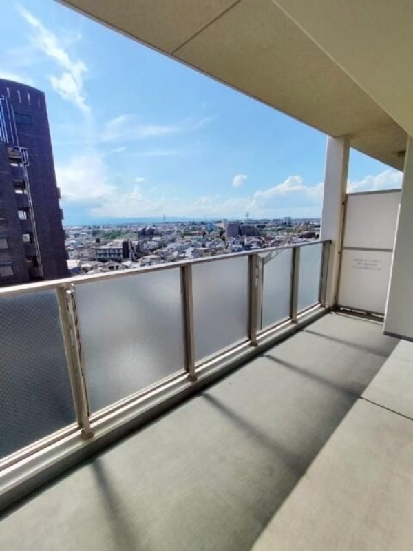 ��ʌ��������܎s��{��O���Q���ڂ̃}���V�����̃o���R�j�[