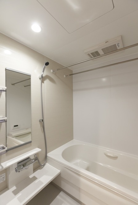 ��ʌ������s����U���ڂ̃}���V�����̃o�X