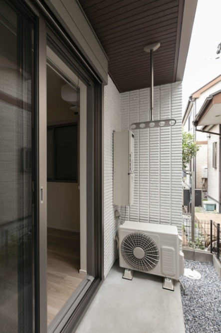 ��ʌ������s����U���ڂ̃}���V�����̃o���R�j�[