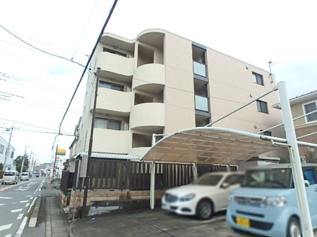 ��ʌ��������܎s��{��O���Q���ڂ̃}���V�����̌����O��