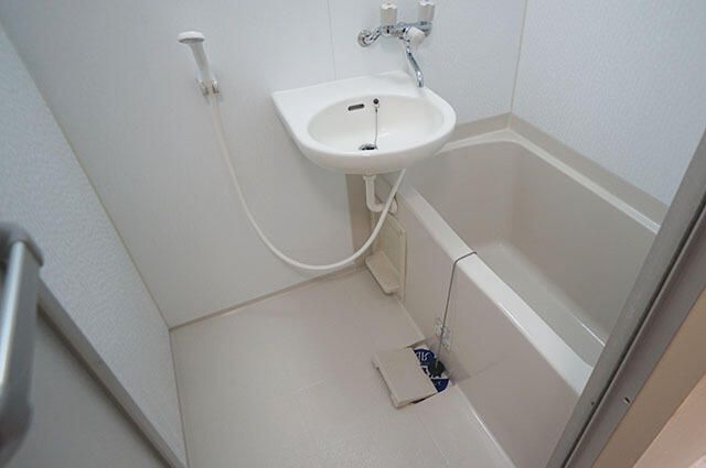 ��ʌ��������܎s������{�����P���ڂ̃A�p�[�g�̃o�X