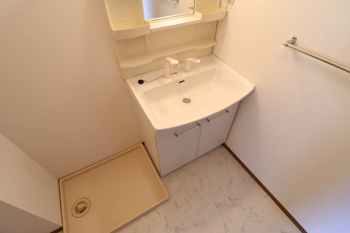 ��ʌ��������܎s����厚���L�̃A�p�[�g�̐��ʏ�