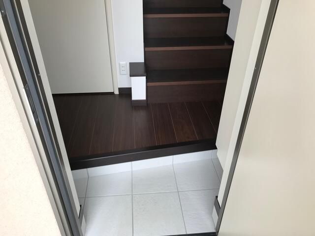 ��ʌ��������܎s�k��A�|���P���ڂ̃e���X�n�E�X�̌���