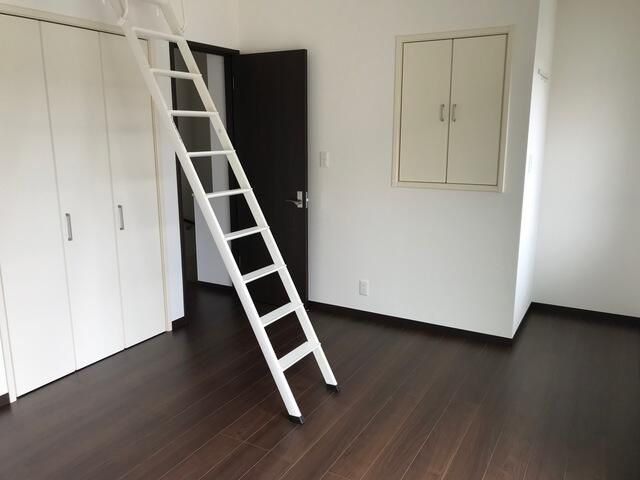 ��ʌ��������܎s�k��A�|���P���ڂ̃e���X�n�E�X�̎��[