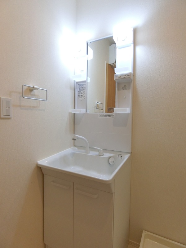 ��ʌ��������܎s��{��y�蒬�Q���ڂ̃}���V�����̐��ʏ�