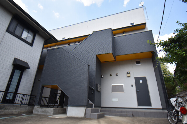 ��ʌ��������܎s�����擌��{�U���ڂ̃A�p�[�g�̌����O��