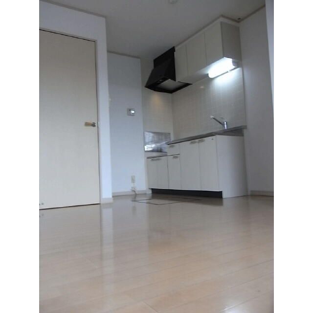 ��ʌ������s���v��̃A�p�[�g�̋��ԁE���r���O