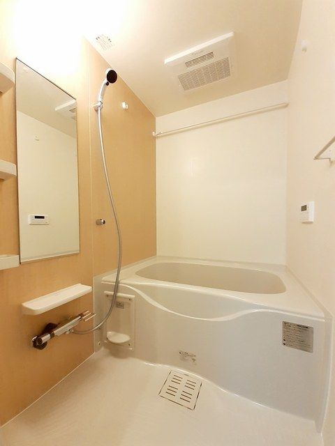 ��ʌ��@�c�s�厚�쓇�̃A�p�[�g�̃o�X