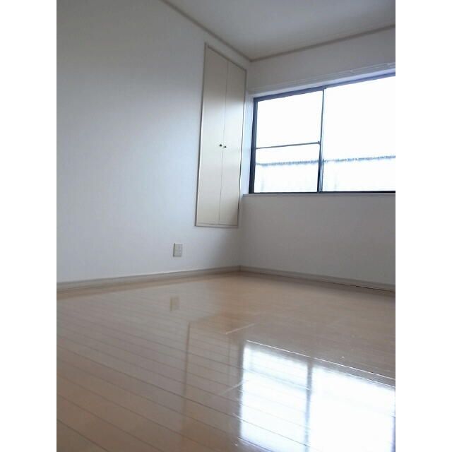 ��ʌ������s���v��̃A�p�[�g�̂��̑������E�X�y�[�X