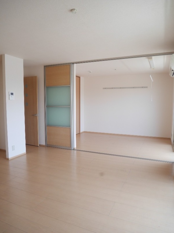 ��ʌ��������܎s������厚��J�̃A�p�[�g�̂��̑������E�X�y�[�X