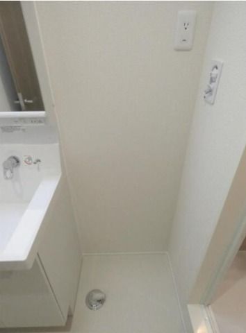 ��ʌ������s�����U���ڂ̃A�p�[�g�̂��̑��ݔ�