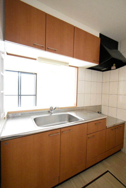 ��ʌ��������܎s�Y�a��؍�T���ڂ̃}���V�����̃L�b�`��