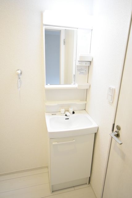 ��ʌ��������܎s�������a�c���P���ڂ̃A�p�[�g�̐��ʏ�