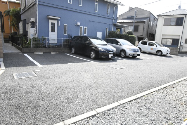 ��ʌ��������܎s�Y�a��؍�T���ڂ̃}���V�����̒��ԏ�