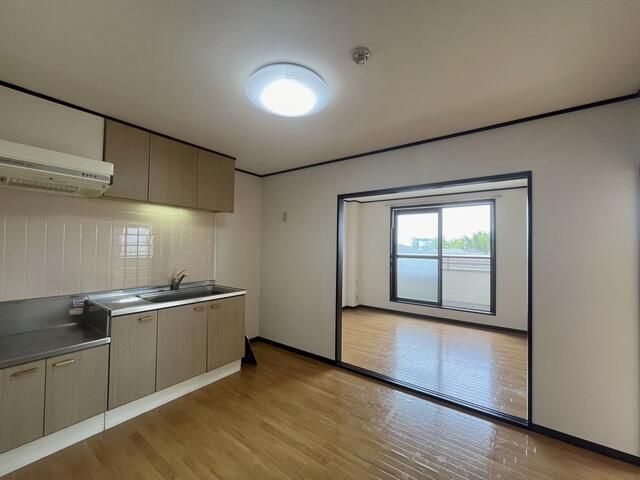 ��ʌ��������܎s�������a�c���P���ڂ̃}���V�����̋��ԁE���r���O