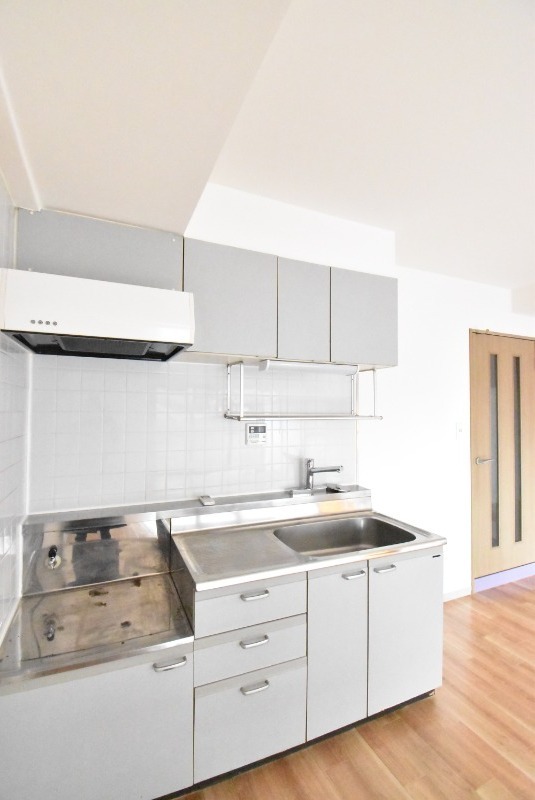 ��ʌ�����s�厚���s�g���̃}���V�����̃L�b�`��