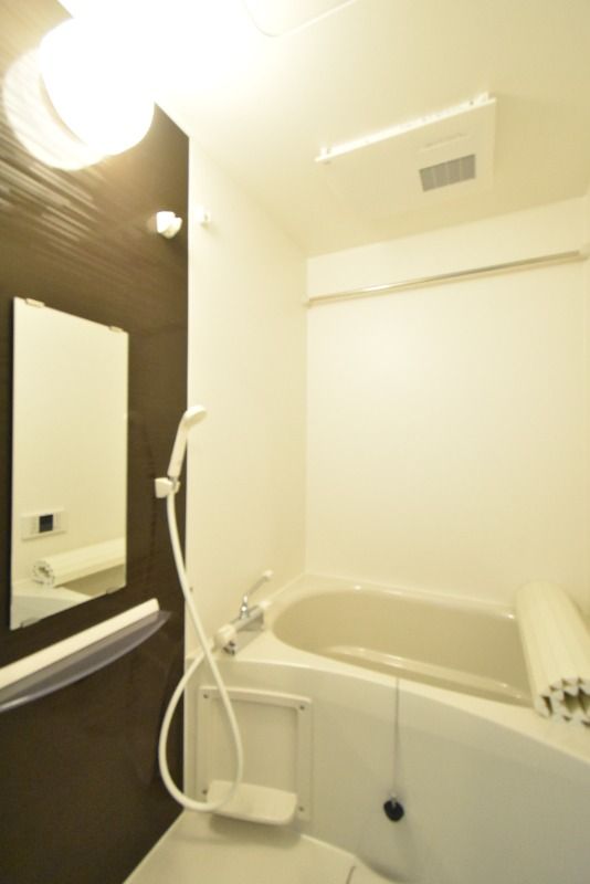 ��ʌ��������܎s�k����i���P���ڂ̃A�p�[�g�̃o�X