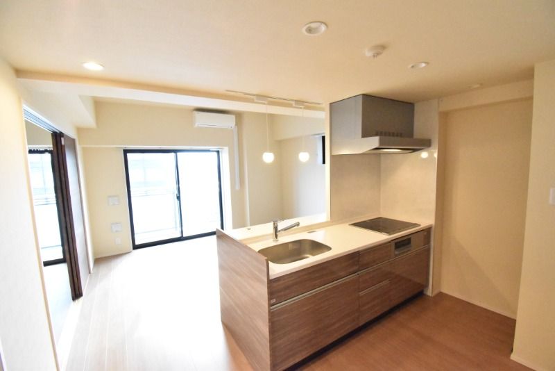 ��ʌ��������܎s��{��y�蒬�Q���ڂ̃}���V�����̃L�b�`��