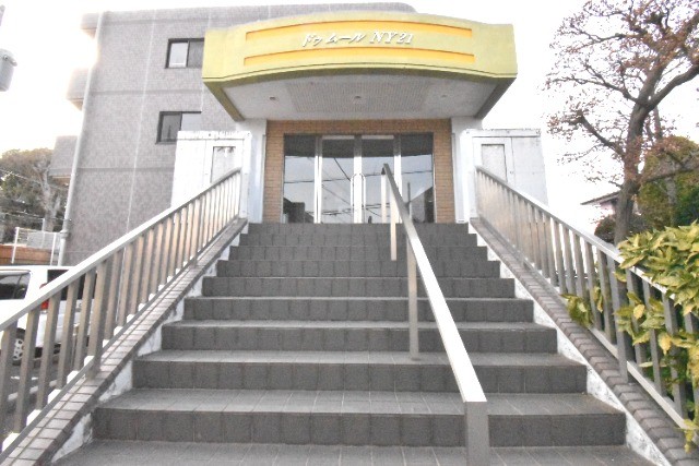 ��ʌ�����s�厚���s�g���̃}���V�����̃G���g�����X