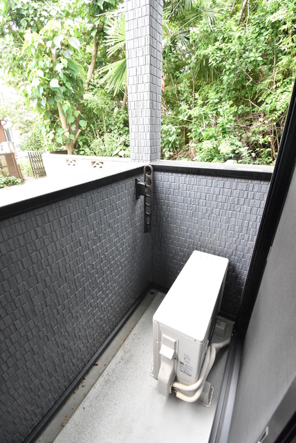 ��ʌ��������܎s������{�����R���ڂ̃A�p�[�g�̃o���R�j�[