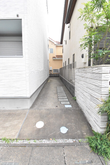 ��ʌ��������܎s�k��{�����Q���ڂ̃A�p�[�g�̃G���g�����X