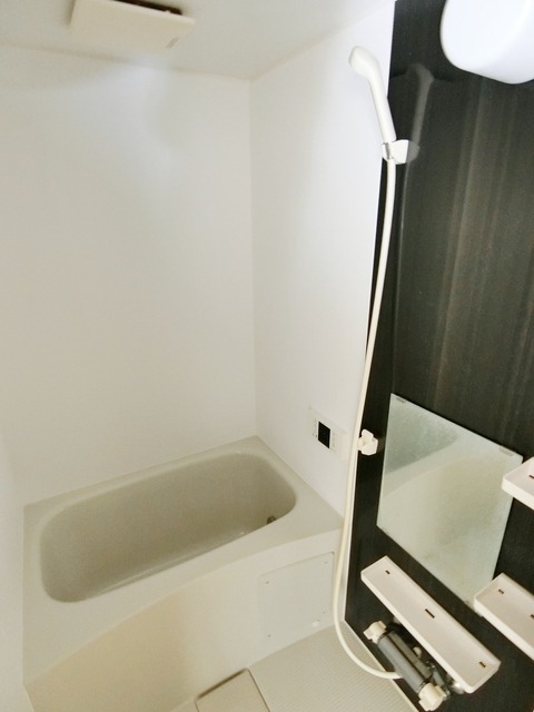 ��ʌ��������܎s��΋�{���P���ڂ̃A�p�[�g�̃o�X