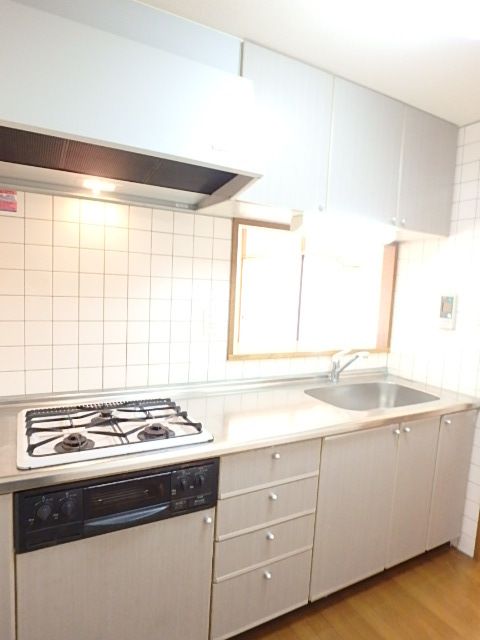 ��ʌ��������܎s�k�擌�听���Q���ڂ̃}���V�����̃L�b�`��