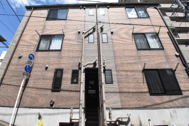 ��ʌ��������܎s�Y�a�擌�����̃A�p�[�g�̌����O��