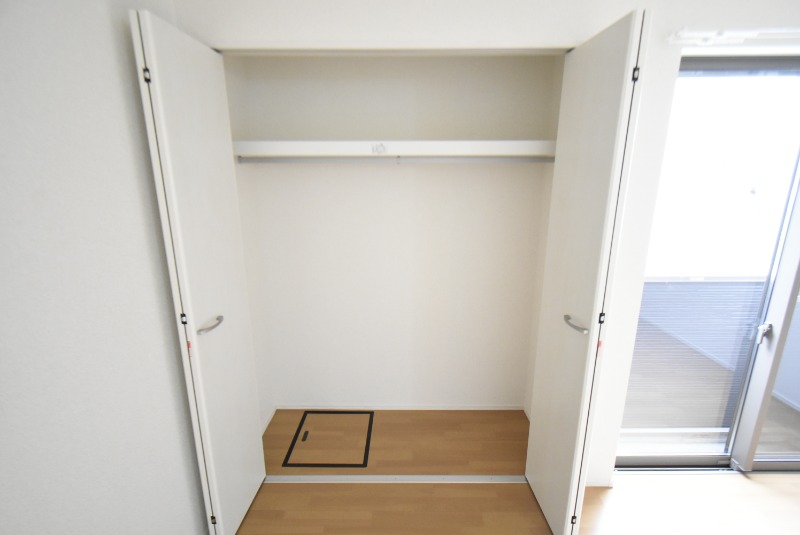 ��ʌ�����s����T���ڂ̃A�p�[�g�̎��[