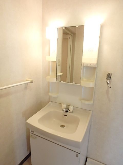 ��ʌ��������܎s�k�擌�听���Q���ڂ̃}���V�����̐��ʏ�