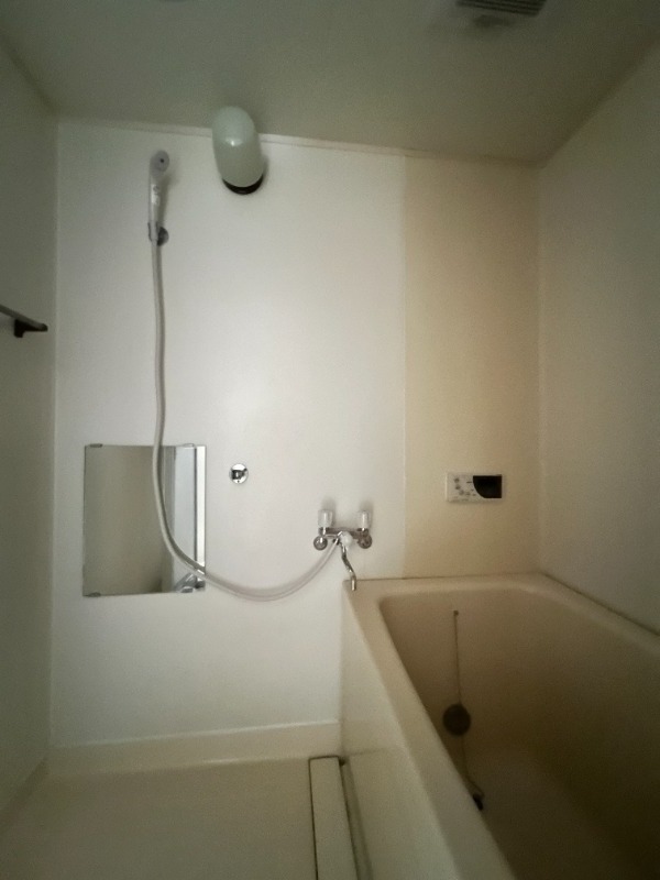 ��ʌ��z�J�s�ԎR���R���ڂ̃A�p�[�g�̃o�X