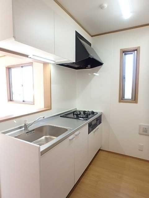 ��ʌ��������܎s������~����Q���ڂ̃A�p�[�g�̃L�b�`��