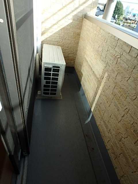 ��ʌ��������܎s������~����Q���ڂ̃A�p�[�g�̃o���R�j�[