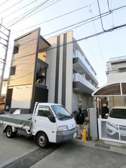 ��ʌ��������܎s�����擌��{�V���ڂ̃A�p�[�g�̌����O��