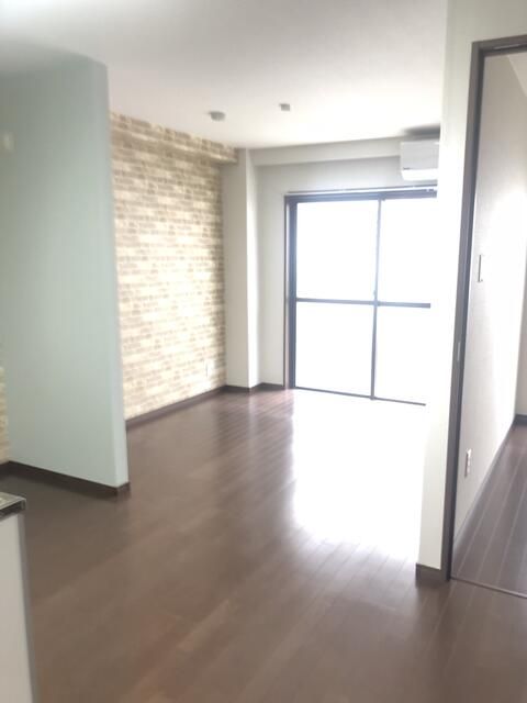 ��ʌ��������܎s�k��ޗǒ��̃}���V�����̋��ԁE���r���O