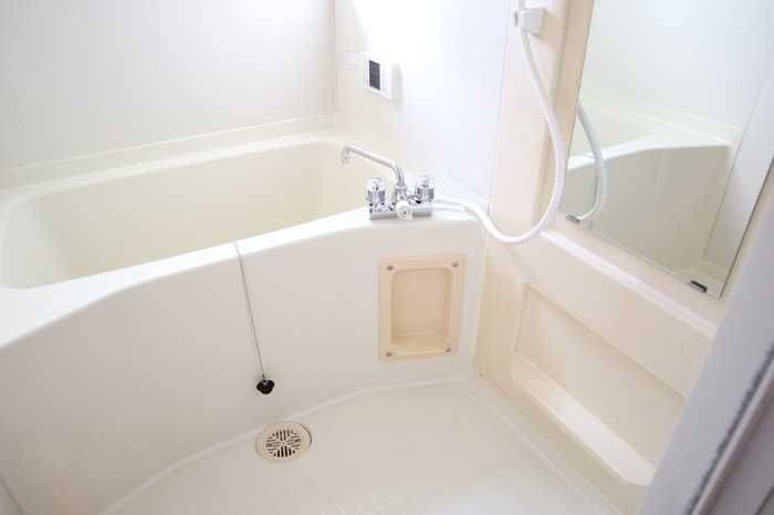 ��ʌ�����s������U���ڂ̃A�p�[�g�̃o�X